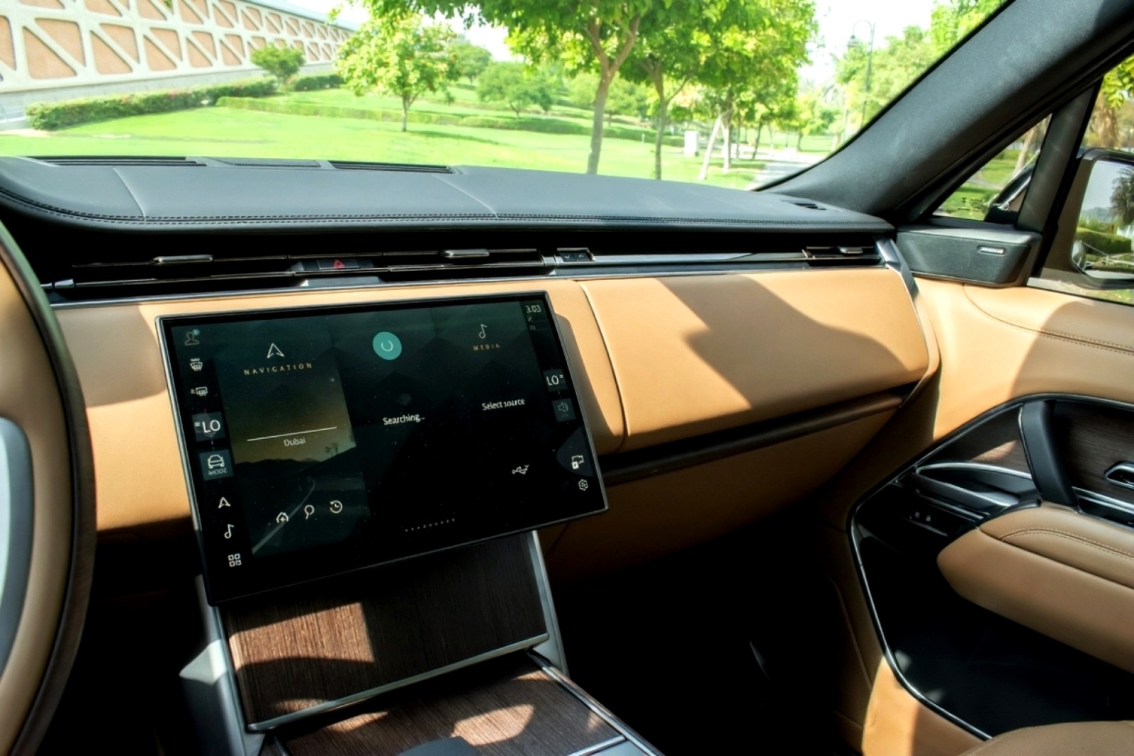 Range Rover		 Autobiography - Image 8