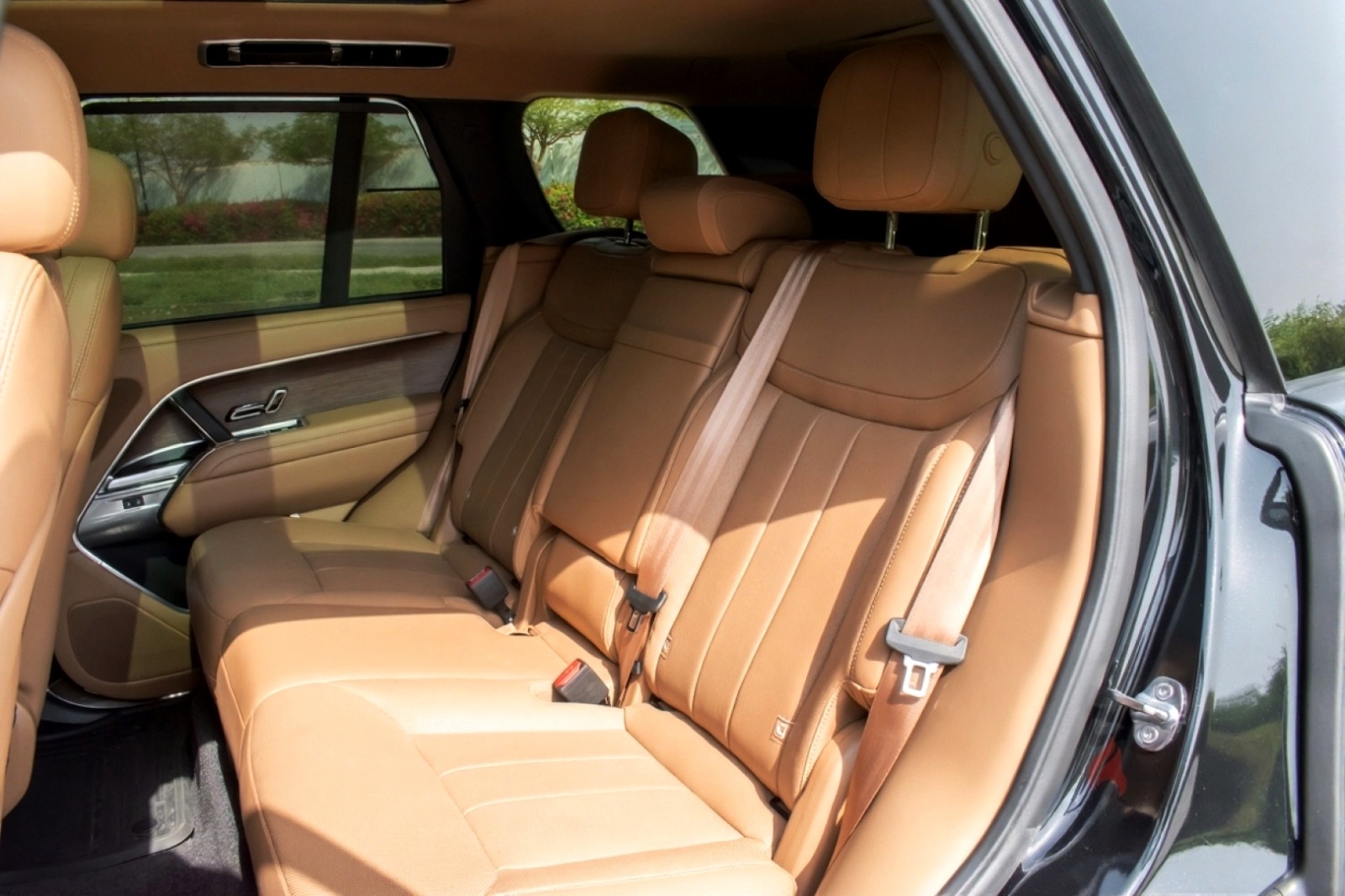 Range Rover		 Autobiography - Image 9