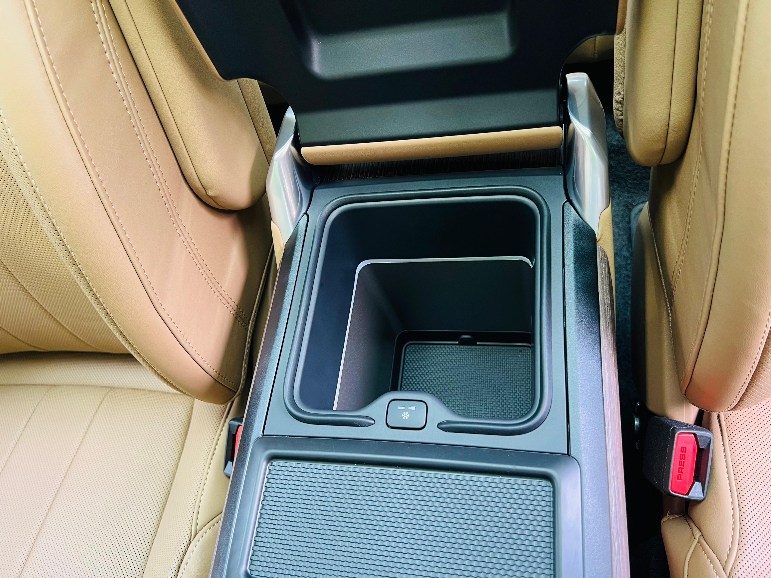 Range Rover		 Autobiography - Image 13