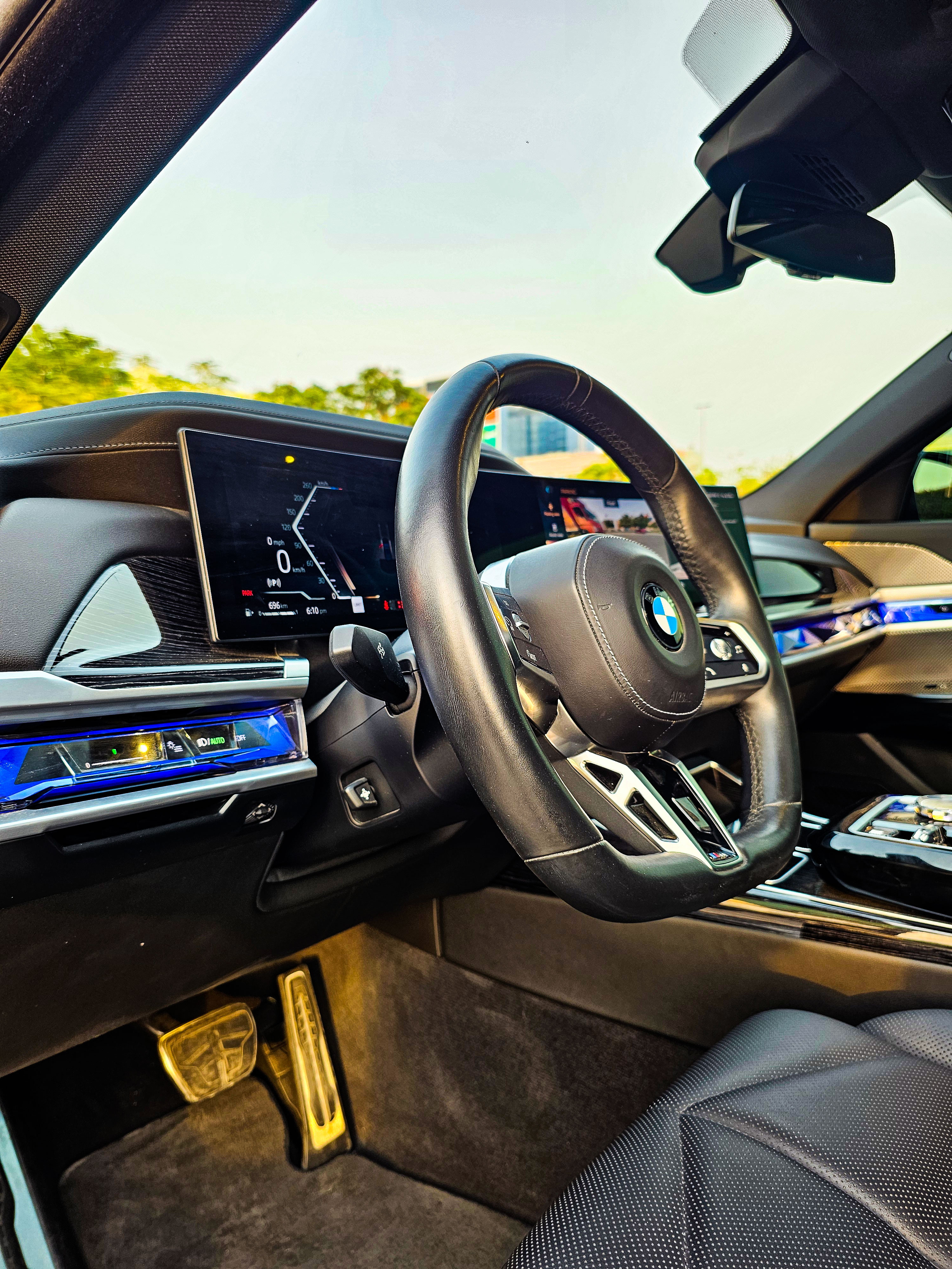 BMW 740i - Image 6