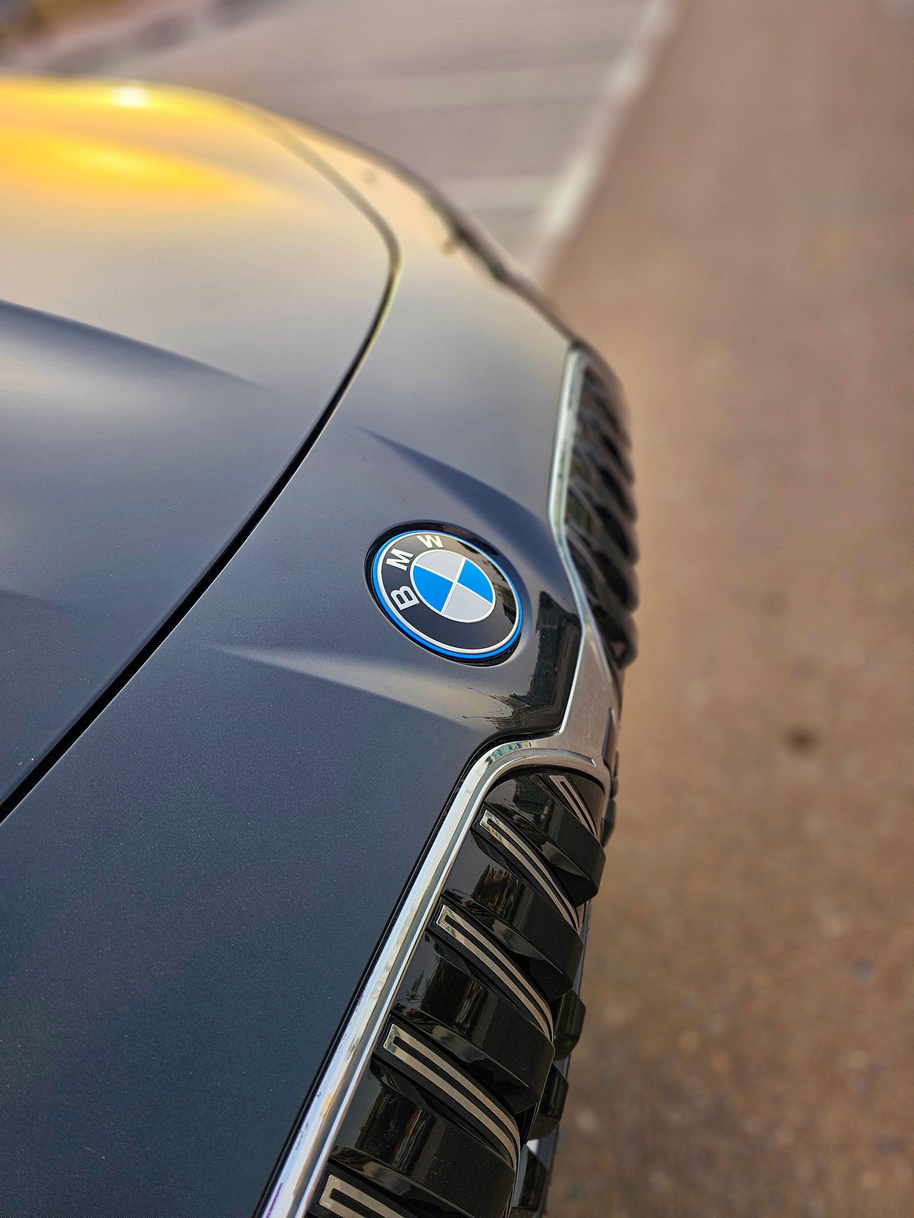 BMW 740i - Image 7
