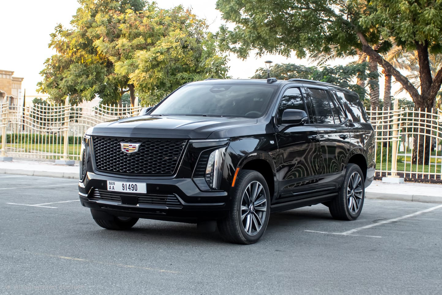 Cadillac Escalade - Image 11