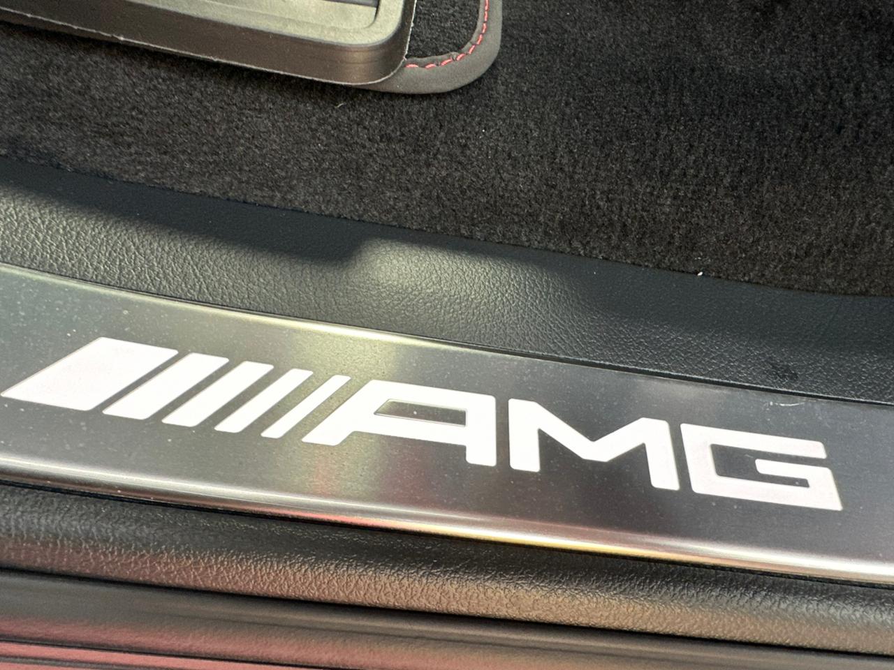 Mercedes Benz  G63 - Image 10
