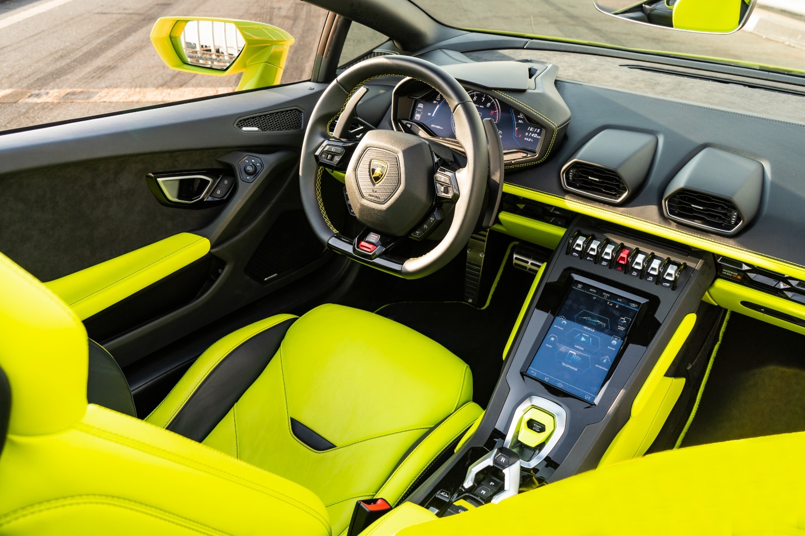 Lamborghini Evo Spyder - Image 11
