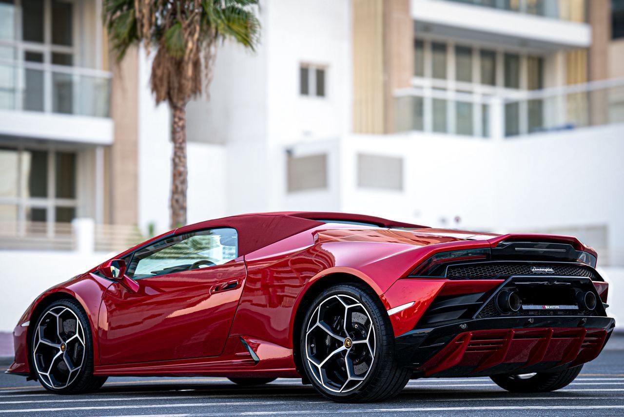 Lamborghini  Evo Spyder - Image 5