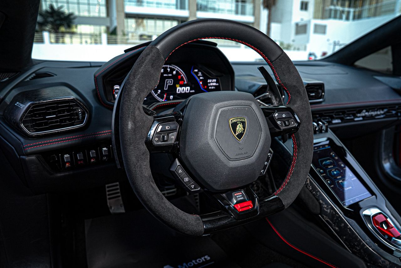 Lamborghini  Evo Spyder - Image 14