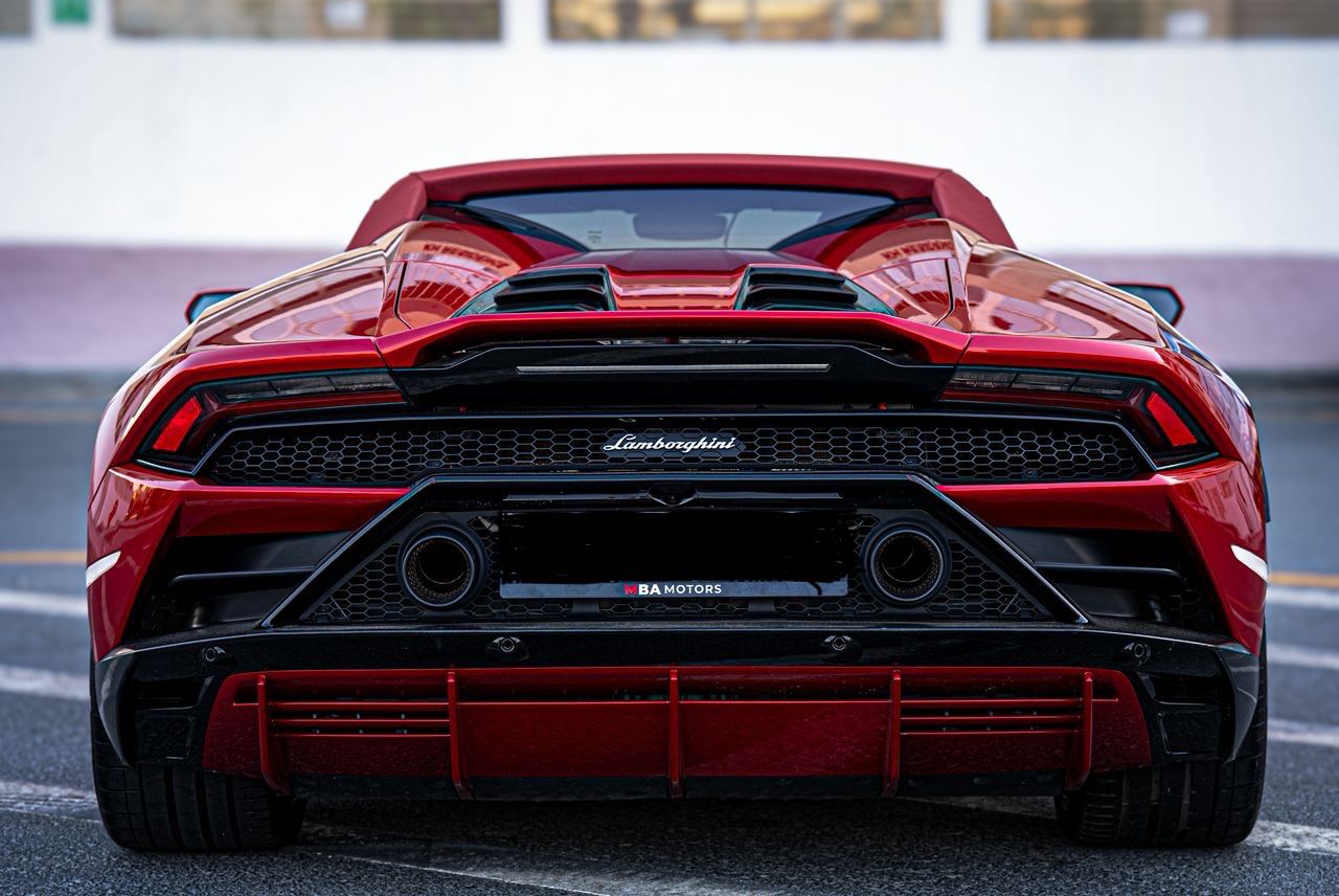 Lamborghini  Evo Spyder - Image 18