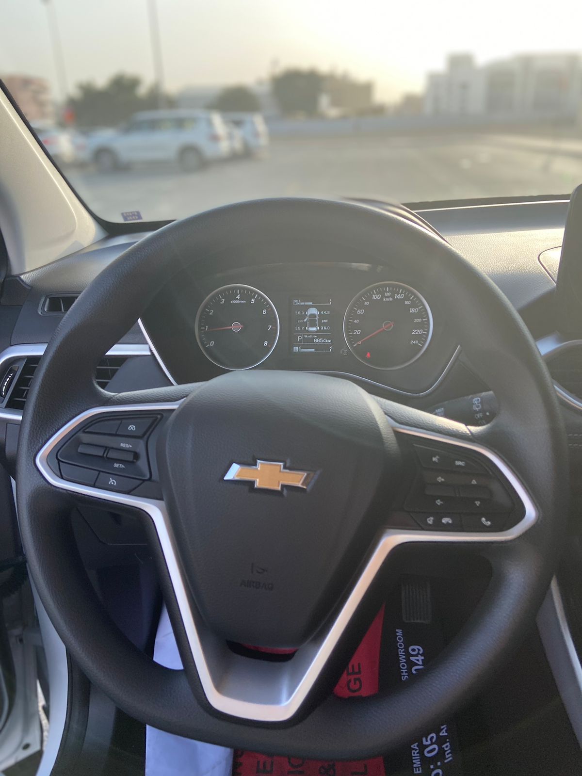 Chevrolet		 white - Image 2