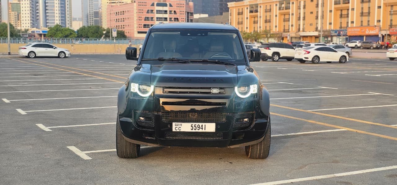 Land Rover Defender - Image 9