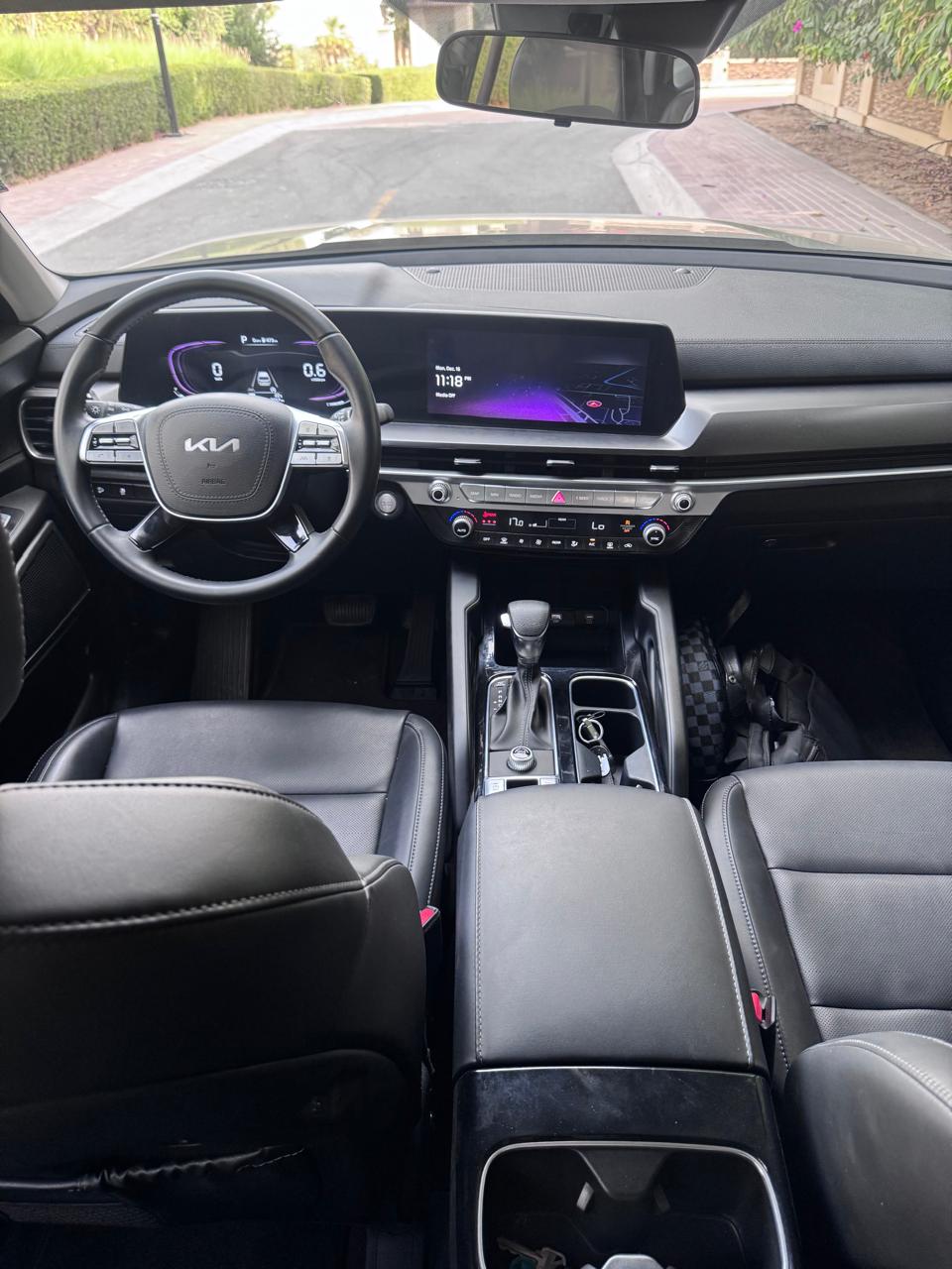 KIA		 Telluride - Image 11