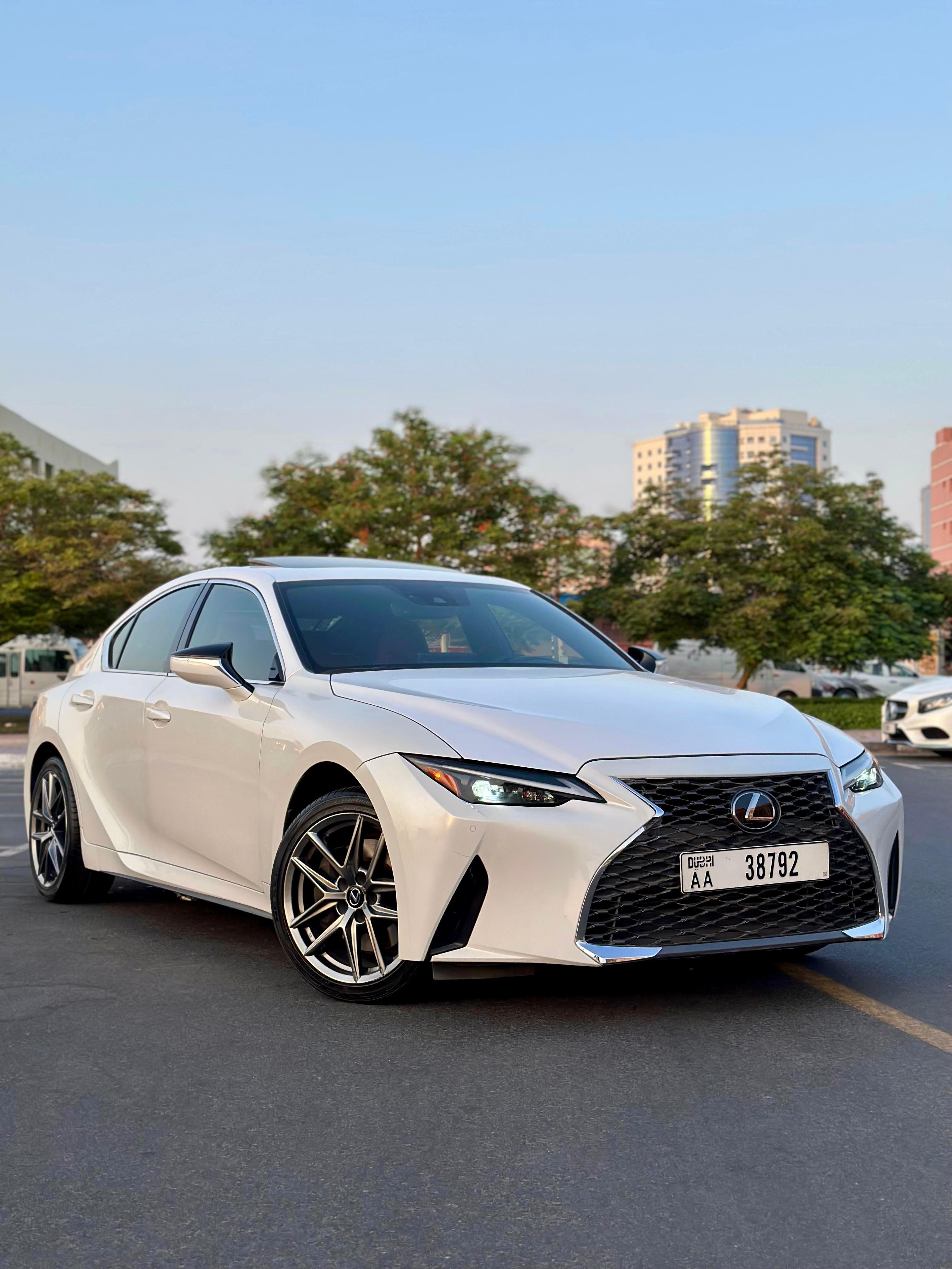 Lexus IS300 - Image 2