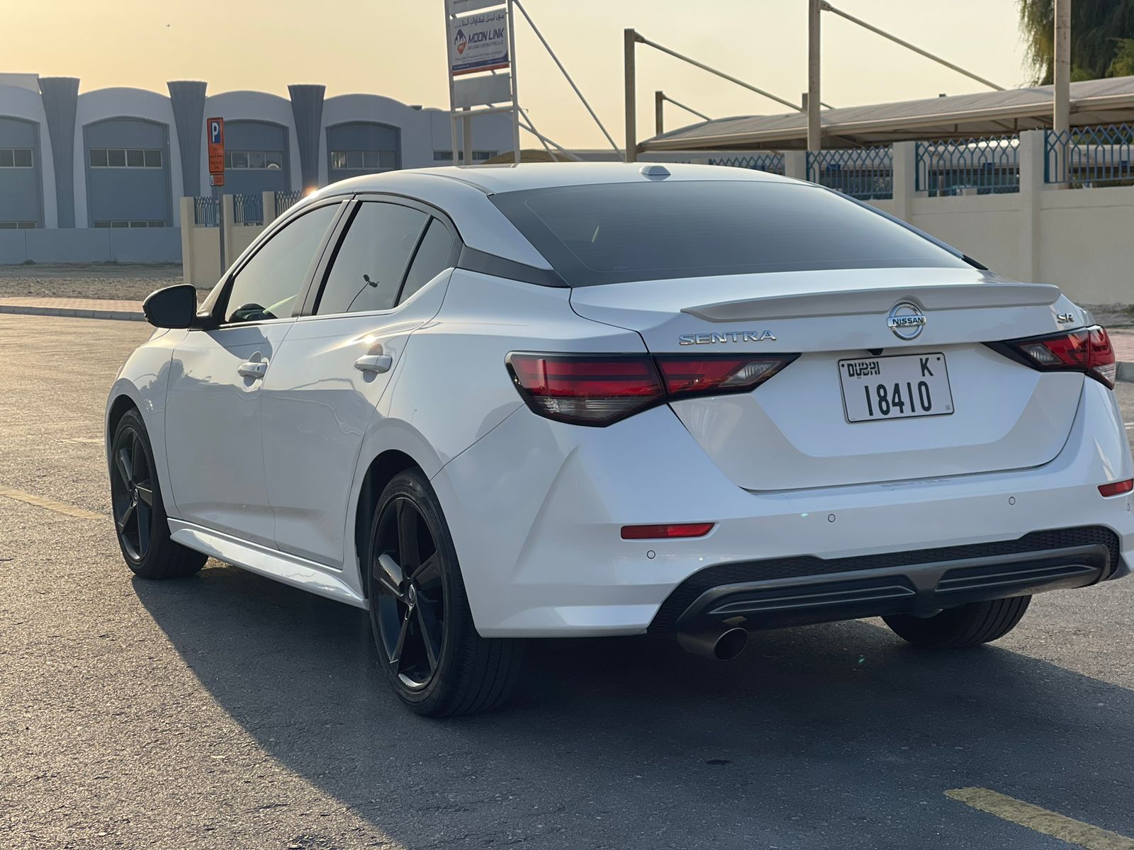 Nissan Sentra - Image 10