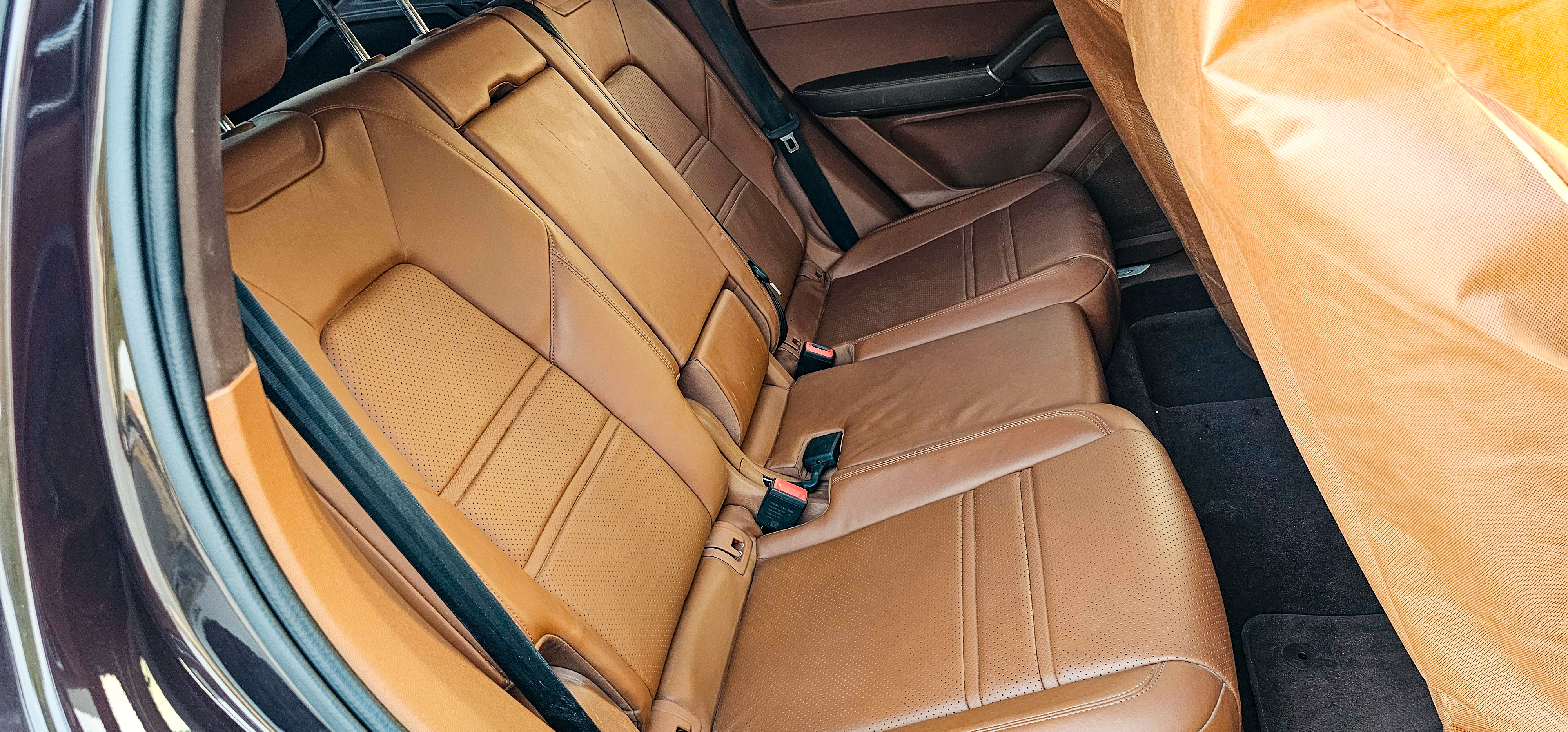Porsche		 Cayenne - Image 8
