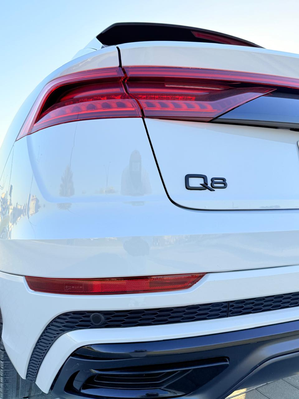 Audi		 Q8 - Image 18