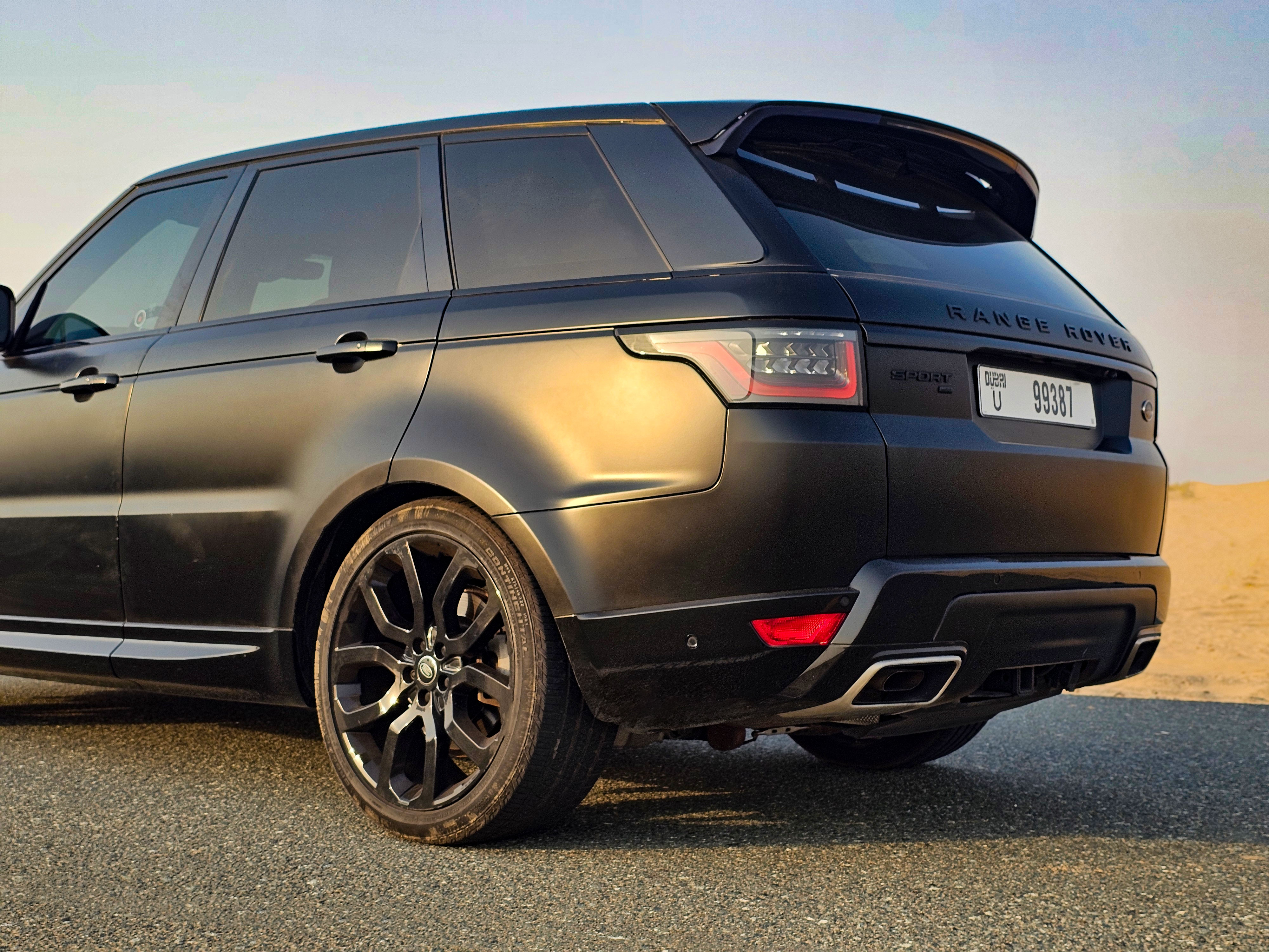 Range Rover		 Sport  - Image 4